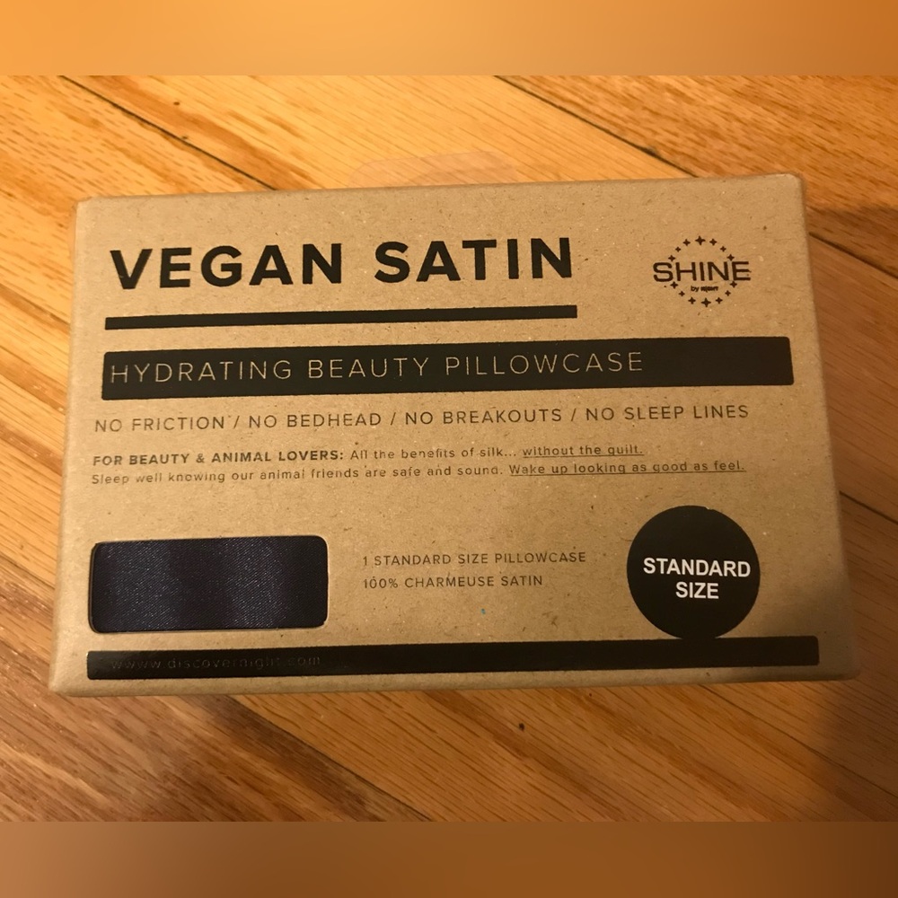 Shine by Night Navy Vegan Satin Hydrating Beauty Pillowcase